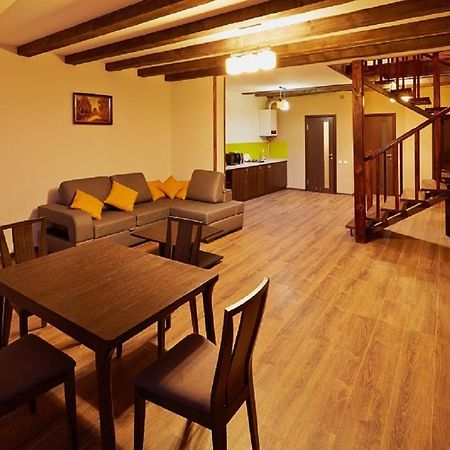 Apartment On Lychakivska Lviv Eksteriør bilde