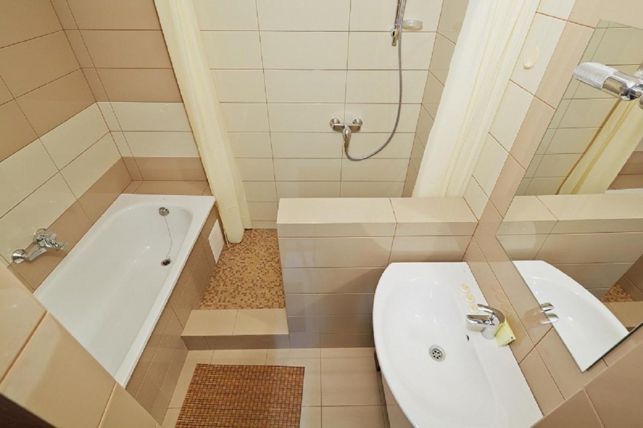 Apartment On Lychakivska Lviv Eksteriør bilde